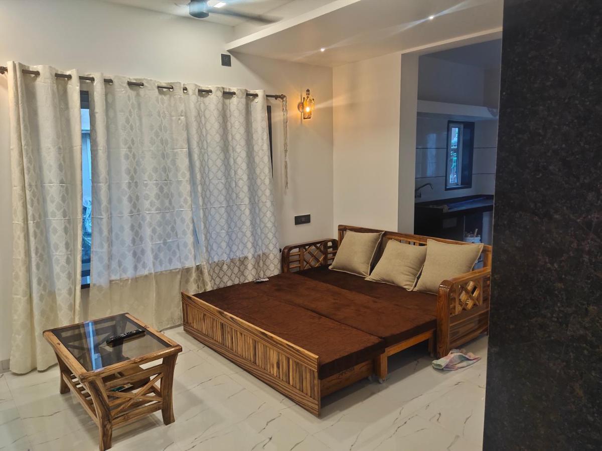 Almond Villa Алибаг Экстерьер фото