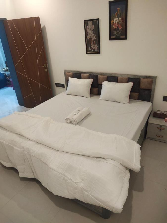 Almond Villa Алибаг Экстерьер фото