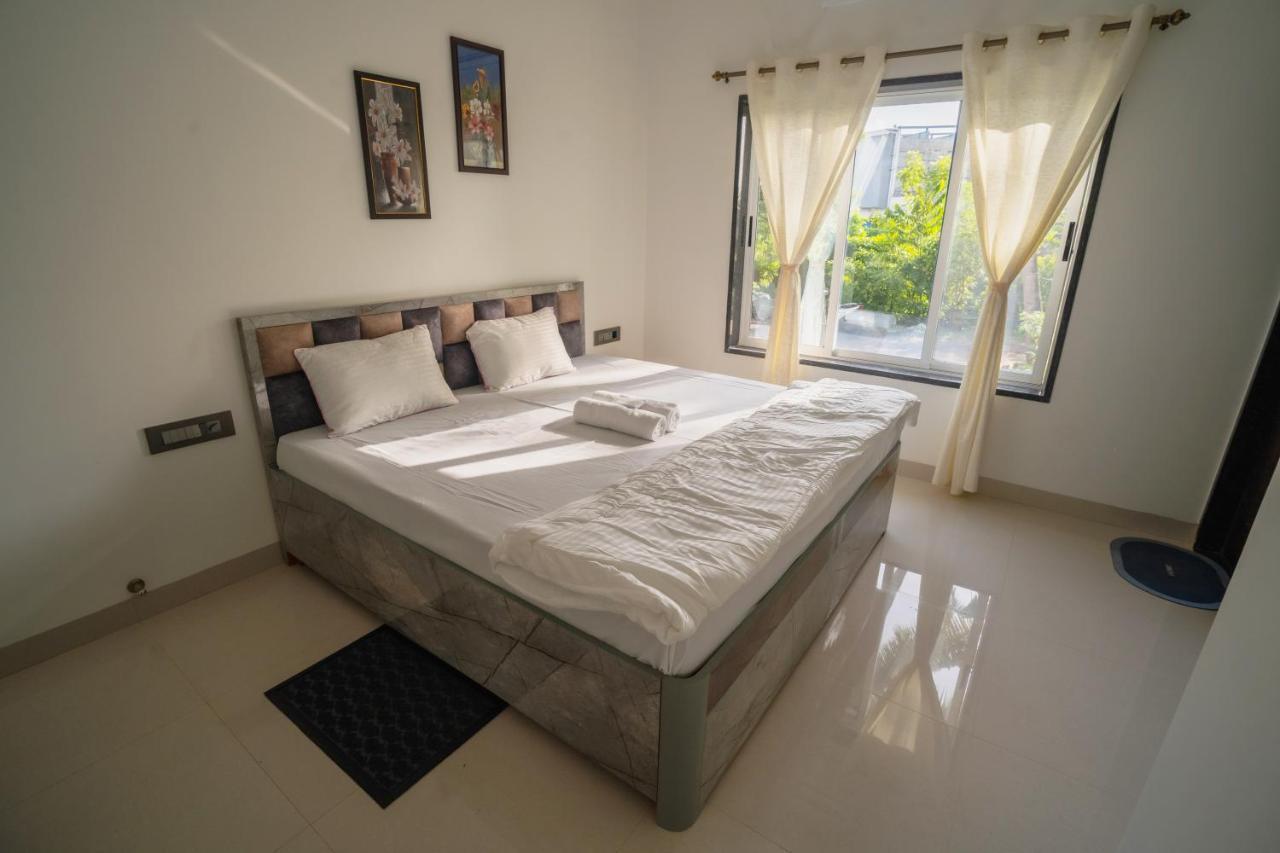 Almond Villa Алибаг Экстерьер фото