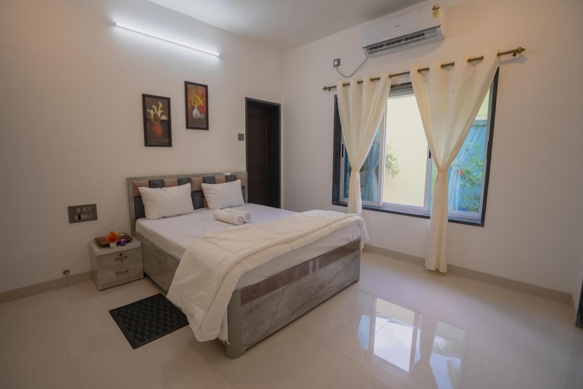 Almond Villa Алибаг Экстерьер фото