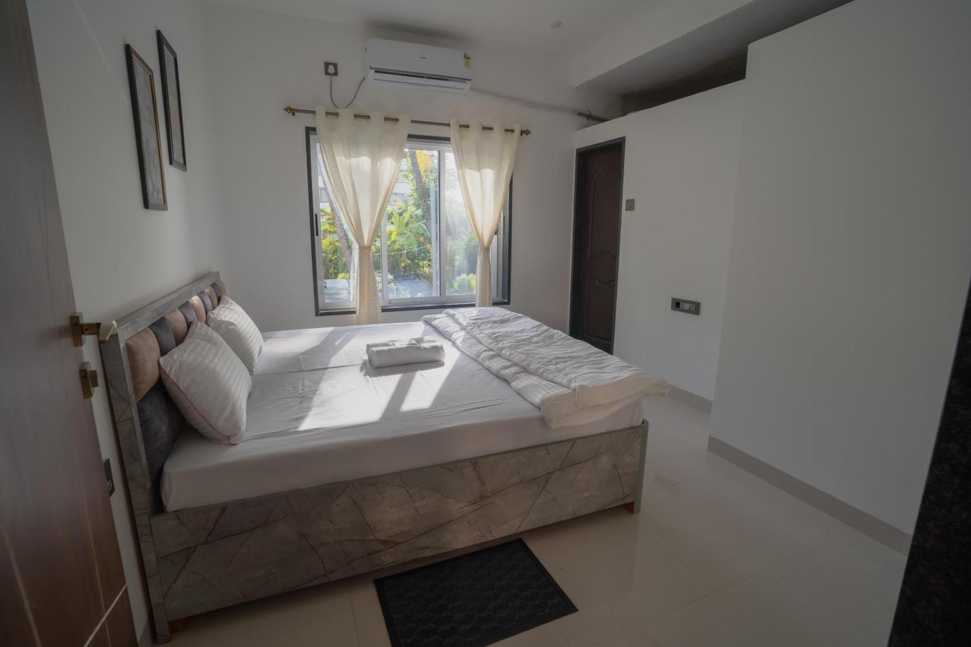 Almond Villa Алибаг Экстерьер фото